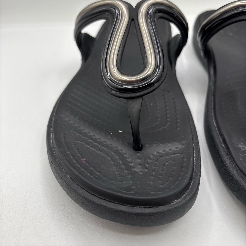 Crocs Sanrah Metal Block Wedge Black Women’s Size 10 205470 Dual Comfort Sandal - Picture 9 of 16